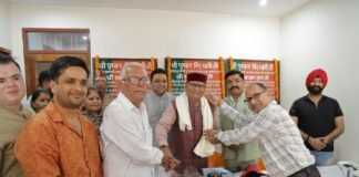 मंत्री खजान दास ने नई पेयजल लाइन बिछाने का किया शुभारंभ