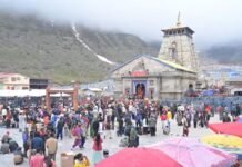 1100 रुपये के “सुगम दर्शन” से भरेगा बीकेटीसी का खजाना, पंडा-पुरोहितों पर भी लागू हुई नई व्यवस्था